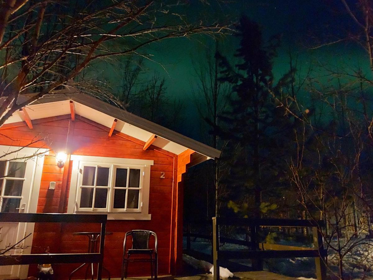 Bakkakot 2 - Cozy Cabins In The Woods Акурейрі Екстер'єр фото